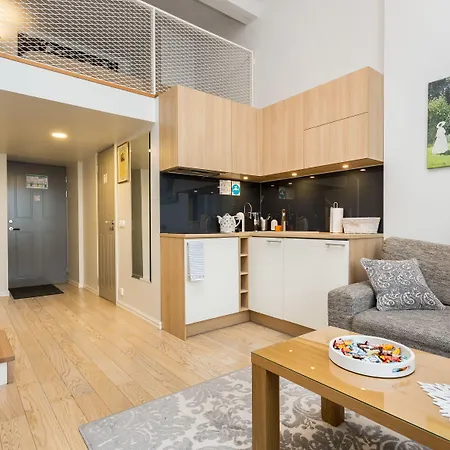 Angleterre * טאלין